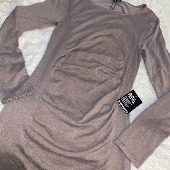Express dress - Picture 2 of 4